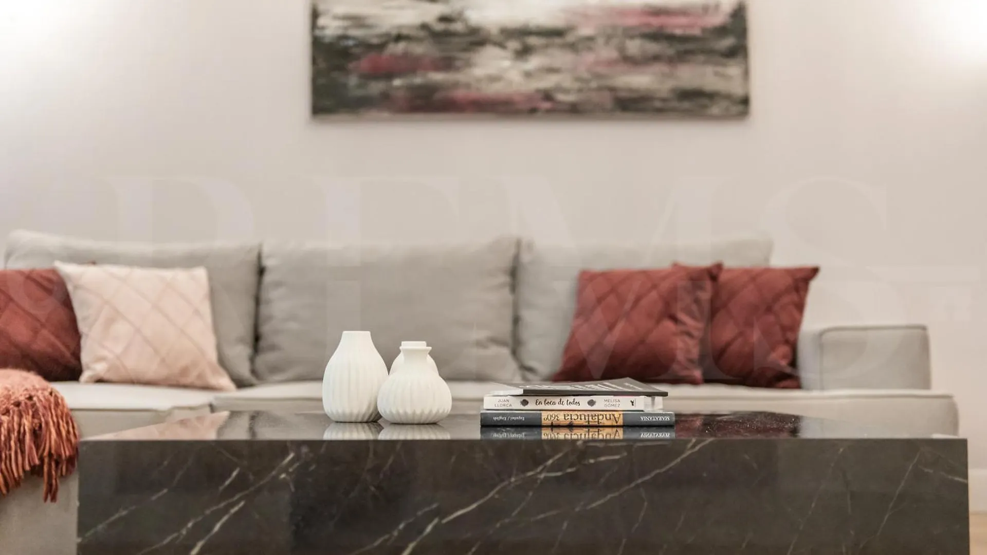 Sophisticated Modern Apartment Center By Rems Málaga