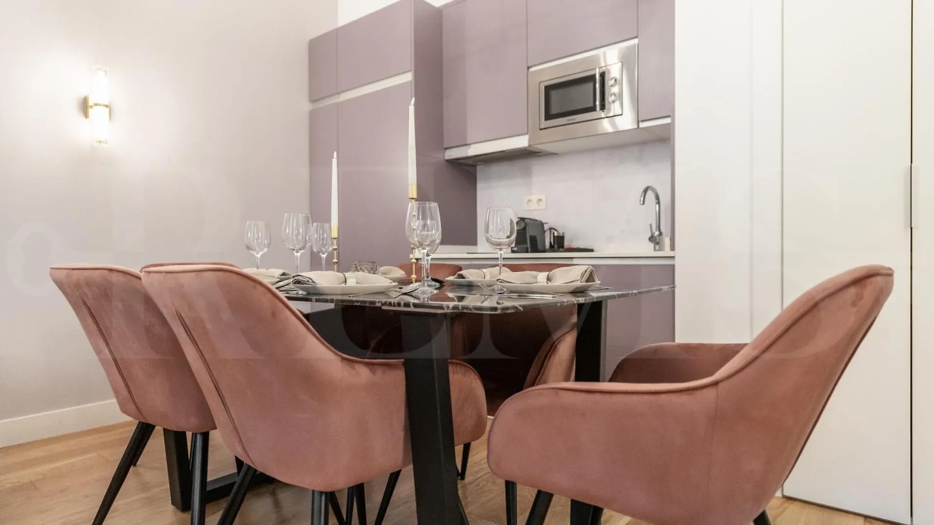 Sophisticated Modern Apartment Center By Rems Málaga Spanien